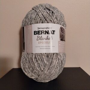 Bernat Blanket Speckle Yarn, Winter Leaf (Green) Super Bulky 10.5oz 220 yds, NEW